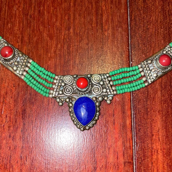 Vintage southwestern silver necklace with beadwork, coral and lapis lazuli stone - Picture 4 of 6